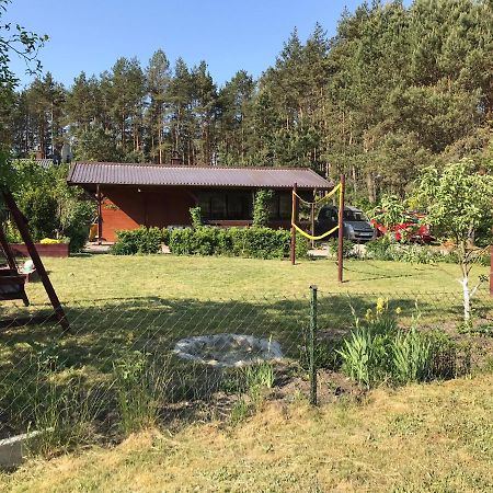Domek Letniskowy Nad Jeziorem Wiejskim Lakie Exteriör bild